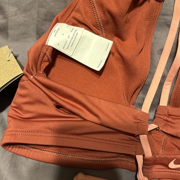 Nike Swimsuit Top - Picture 3 of 4